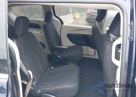 2017 Chrysler Pacifica Touring z USA, uszkodzony, nr VIN 2C4RC1DG3HR592796